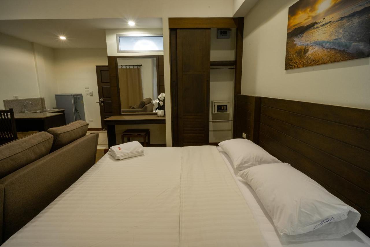 Hotel Baan Chuan Chom Pattaya Zewnętrze zdjęcie