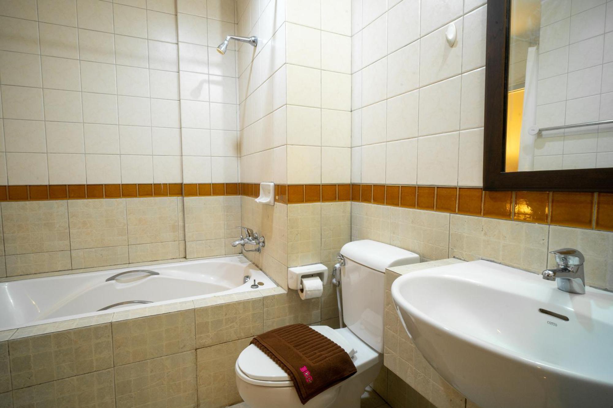 Hotel Baan Chuan Chom Pattaya Zewnętrze zdjęcie